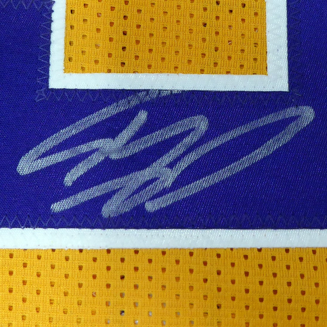 Shaqulle O'Neal Autographed LSU Tigers (Gold #33) Custom Jersey - Beckett